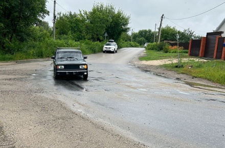 Депутат горсовета Станислав Каменецкий проконтролировал начало работ  по выполнению наказов избирателей на своем округе