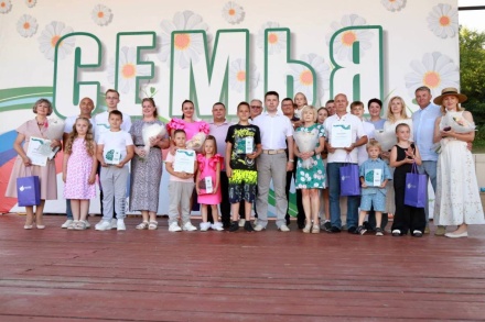 На Липецком городище прошел областной фестиваль «Семейный пикник»