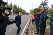 Депутаты горсовета проинспектировали крупнейшие дорожные стройки этого года