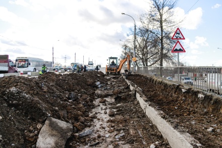 На Сокольском мосту начались демонтажные работы