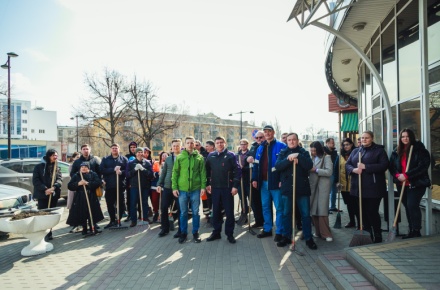 В акции «Чистый четверг» приняли участие порядка трех тысяч липчан