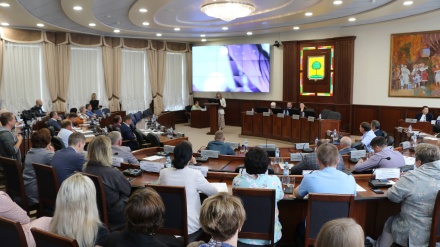 Глава Липецка Евгения Уваркина отчиталась перед депутатами о работе в 2022 году
