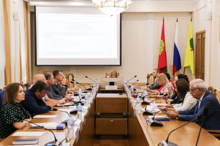 Студенты третьего курса могут вести уроки в школах