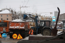 Городские службы устраняют последствия непогоды