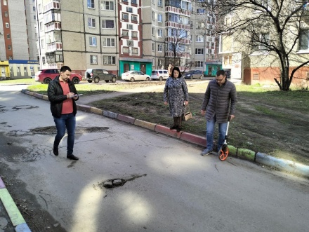 Неделя  с  депутатами горсовета:  опасные прогулки,  «сердце округа» и как превратить 10 млн в тротуары 