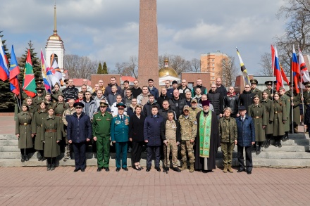 Первых новобранцев весеннего призыва проводили на службу 