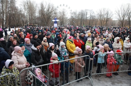 Липчане отпраздновали Масленицу в парках, музеях и возле ДК