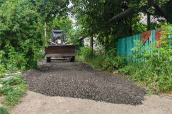 Асфальтобетонной крошкой отсыпят более 15 улиц областного центра