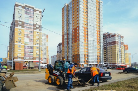 За неделю с городских улиц вывезли почти две тысячи тонн грунта и смёта