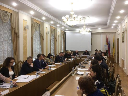 Депутаты горсовета «поделили» транспорт