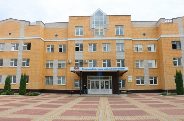 В очном формате, но с соблюдением мер безопасности – школы Липецка готовятся к работе в новом учебном году