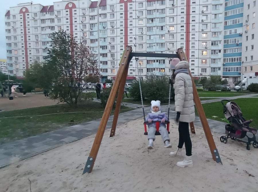 Плошадка на Бунина (2).jpg Плошадка на Бунина (2).jpg